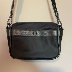 Lululemon Crossbody purse